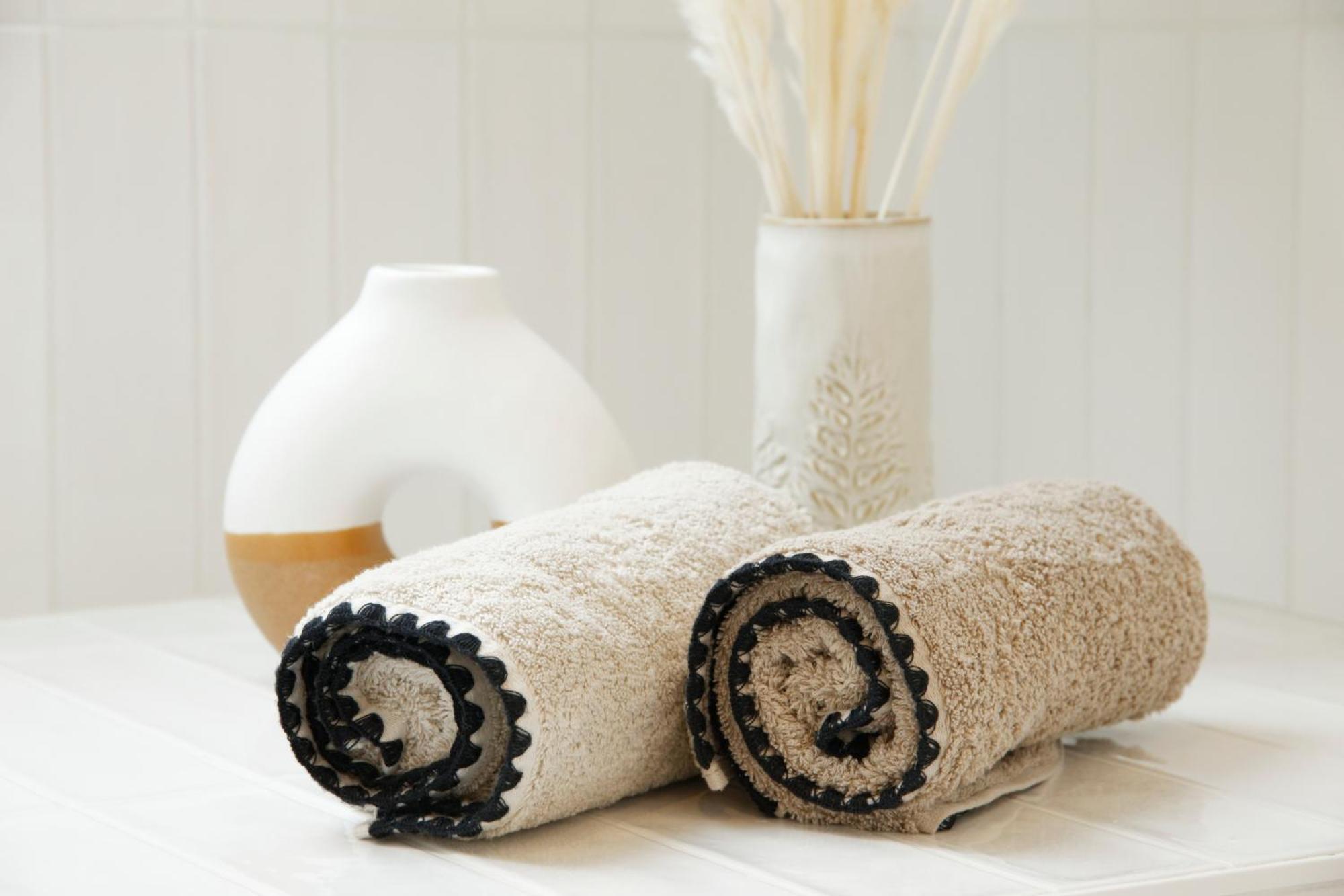 Le Domaine De Soani - Piscine Interieure, Jacuzzis & Sauna Adult Only Saint-Evarzec ภายนอก รูปภาพ
