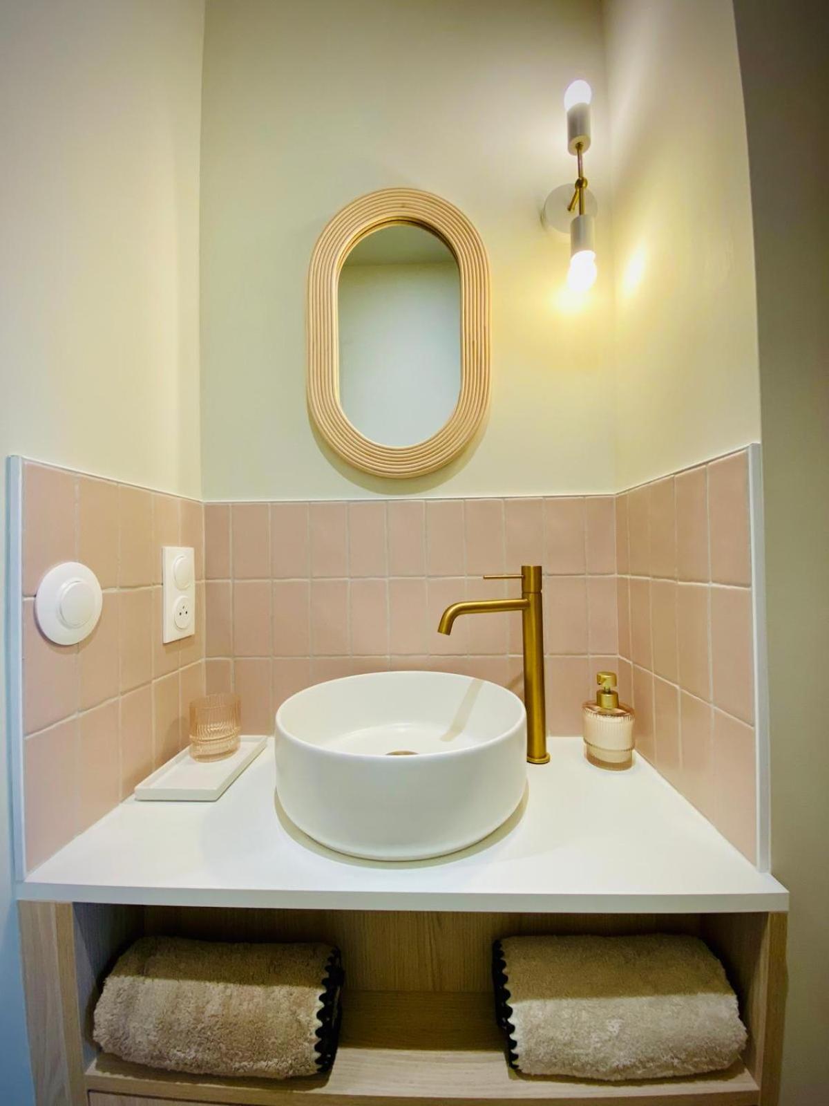 Le Domaine De Soani - Piscine Interieure, Jacuzzis & Sauna Adult Only Saint-Evarzec ภายนอก รูปภาพ