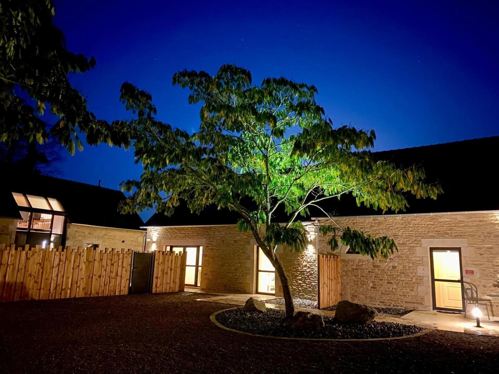 Le Domaine De Soani - Piscine Interieure, Jacuzzis & Sauna Adult Only Saint-Evarzec ภายนอก รูปภาพ