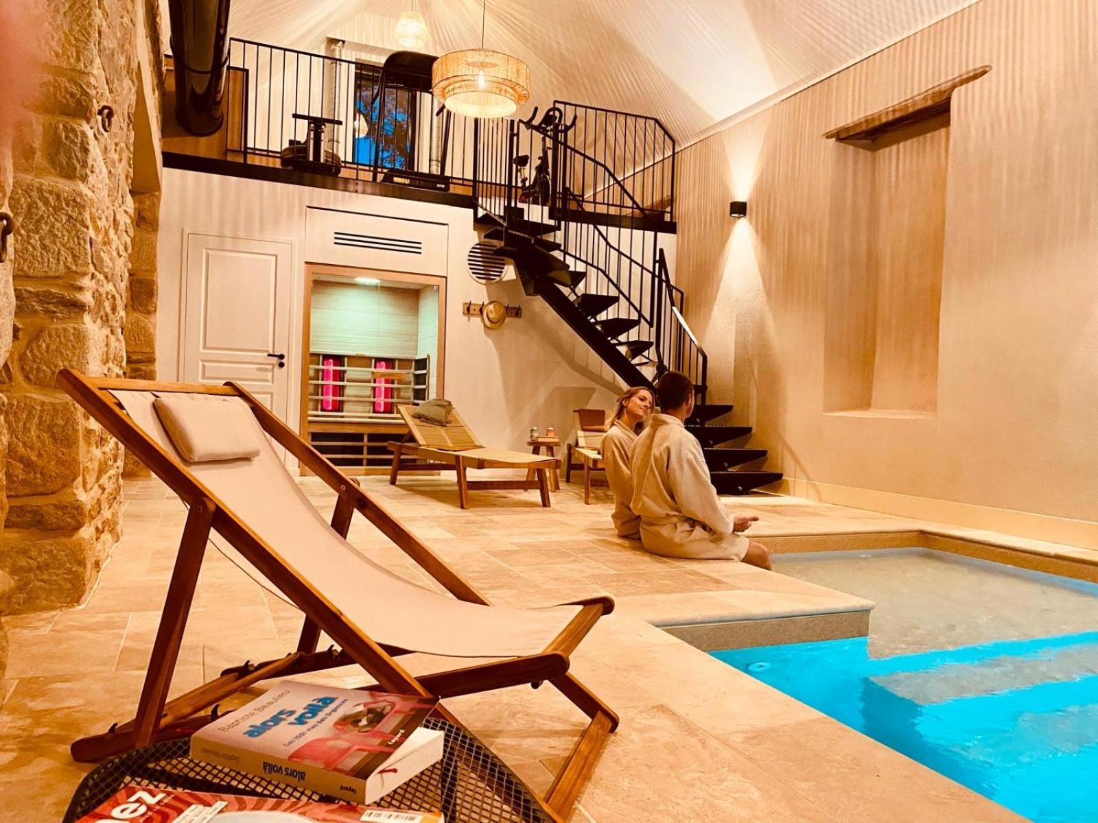 Le Domaine De Soani - Piscine Interieure, Jacuzzis & Sauna Adult Only Saint-Evarzec ภายนอก รูปภาพ